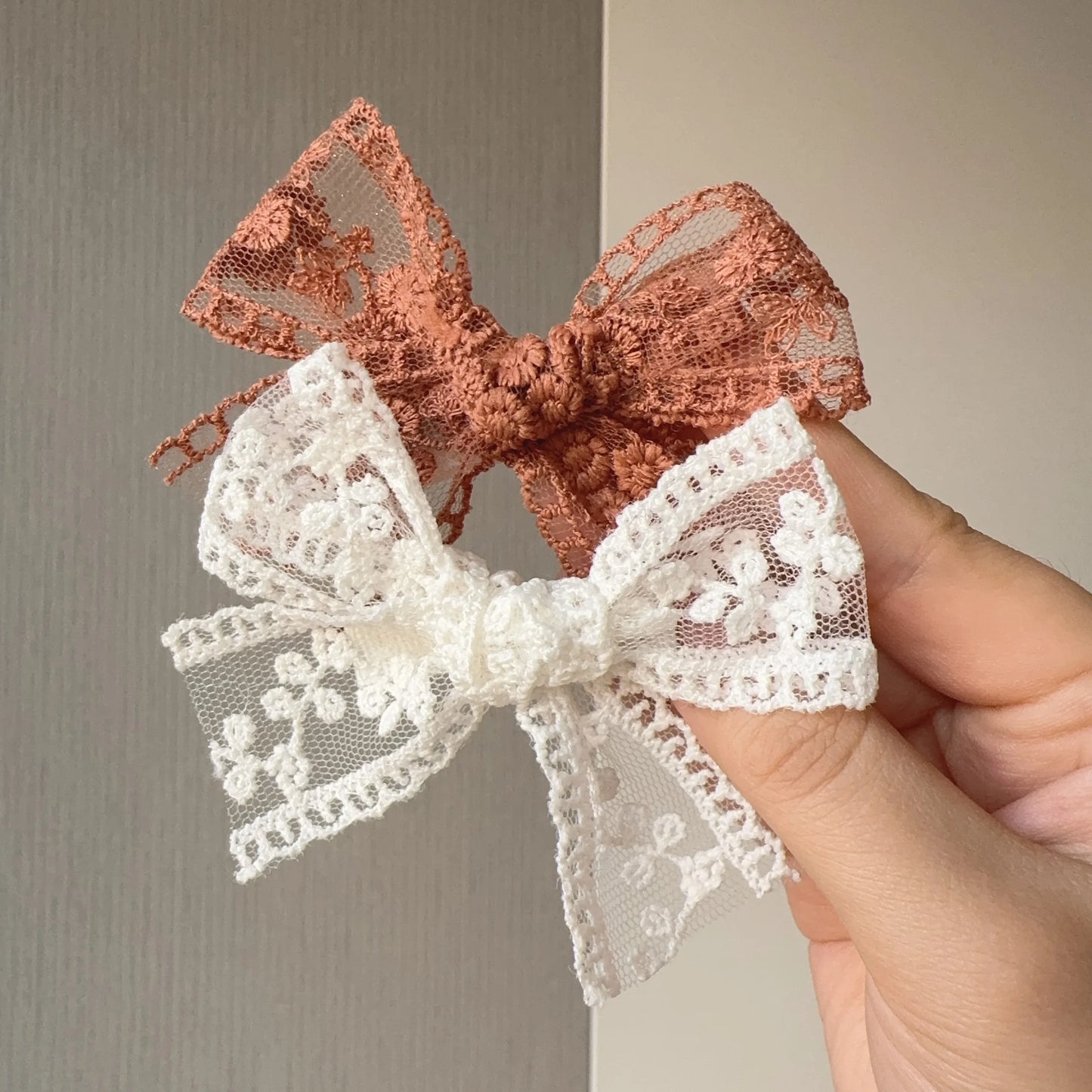 2Pcs/Set Cute Solid Lace Cutout Bowknot Hair Clips
